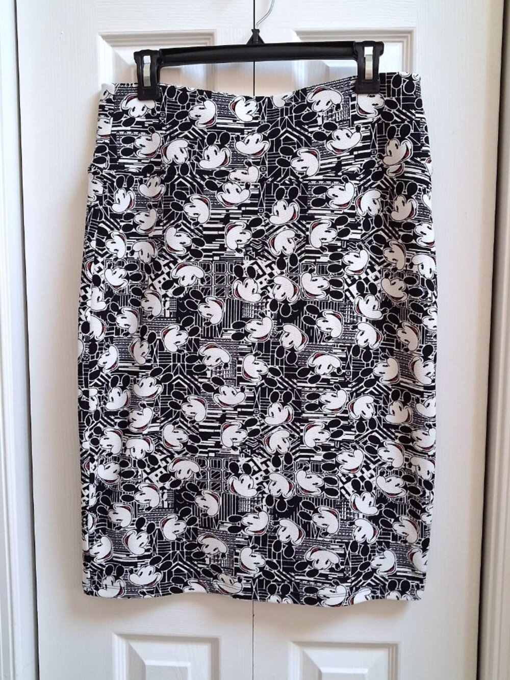 LULAROE Cassie Mickey Mouse Pencil Skirt sz L